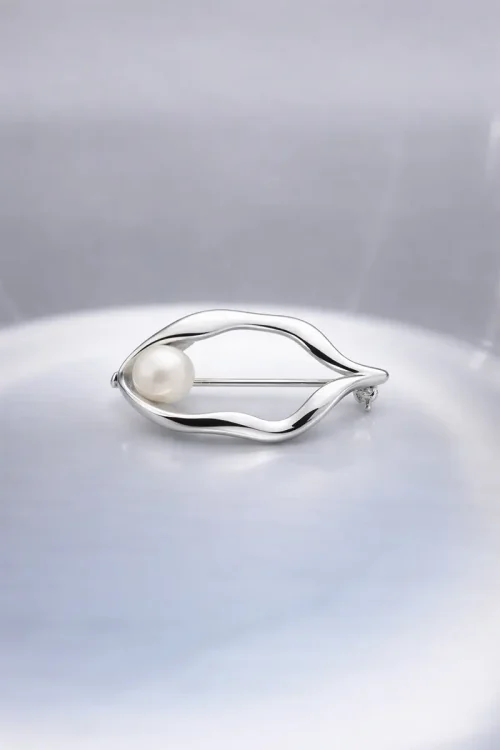 Brooch with Pearl