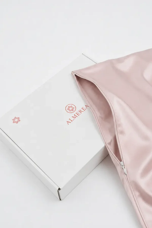Silk pillowcase LOTUS ZIP (50×65)