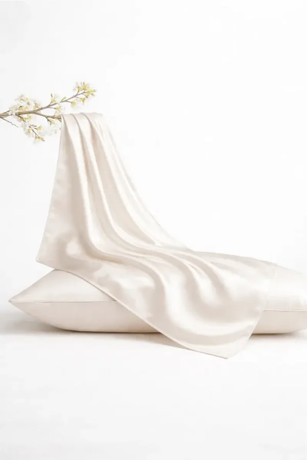 Silk pillowcase SILK LUNA ZIP (50×65)