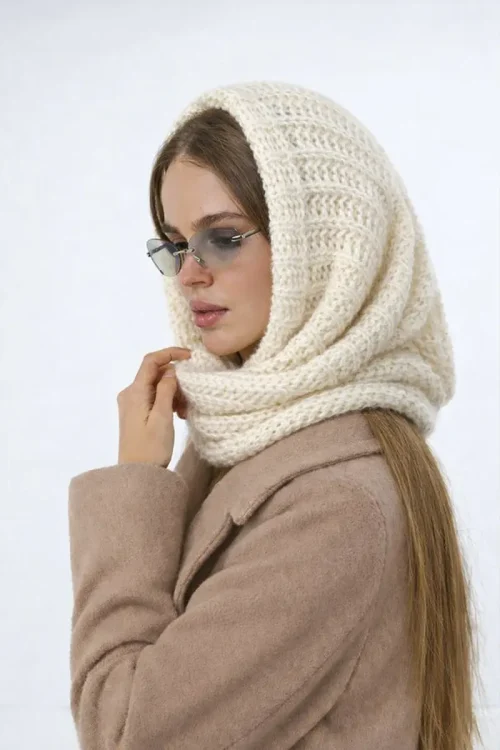 Triangle FLUFFY VANILLA (Alpaca/Silk)